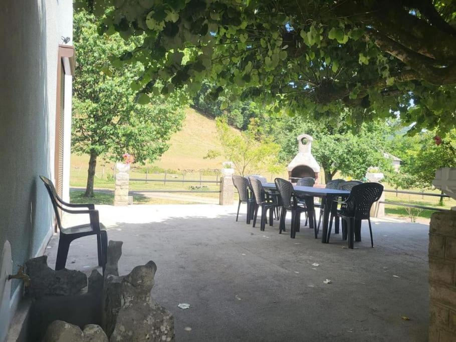 Gite A La Bonne Fermiere Nevy-Sur-Seille Buitenkant foto
